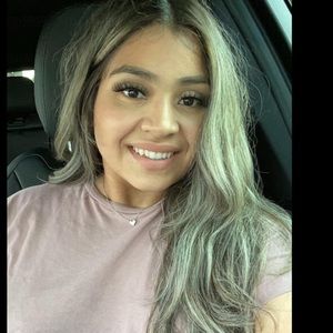 Meet your Posher, Ana